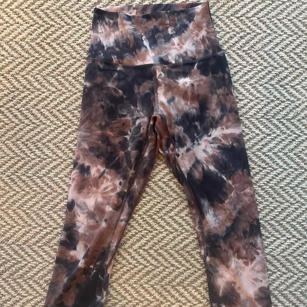 Lululemon Cropped Align Printed legging